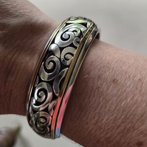 Brighton 'Spin Master' Hinged silver/gold toned Bangle Bracelet NWOT